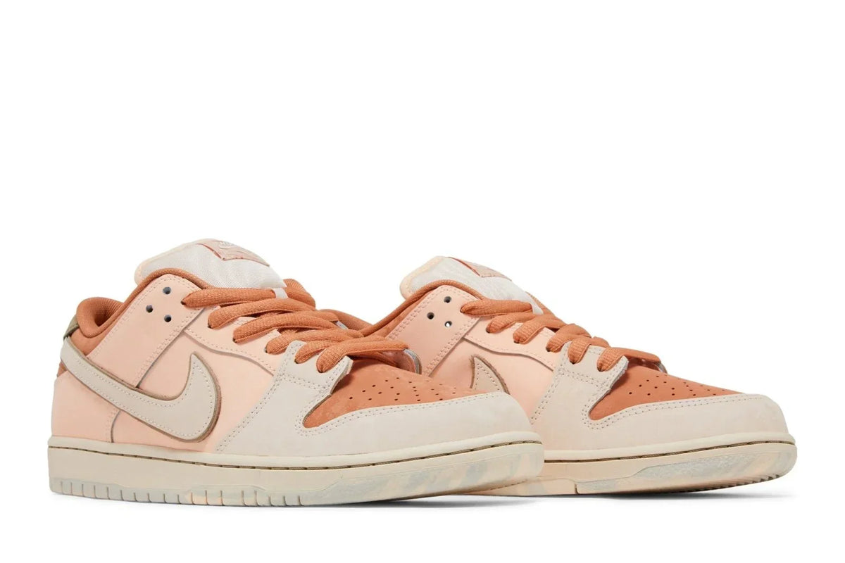 Nike Sb Dunk Low Trocadéro Gardens Marrom